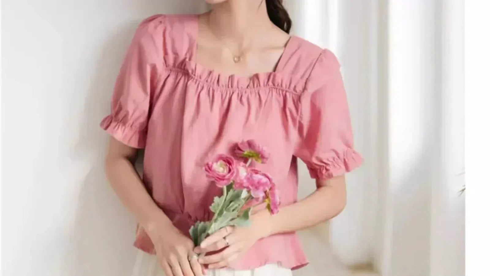 Free Sewing Pattern: The Puff Sleeve Blouse with Square Neck