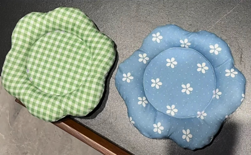 DIY Flower-Shaped Fabric Coasters: Add a Blooming Touch to Your Table