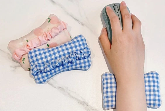 How to Make a Mouse Wrist Cushion: An Easy Tutorial